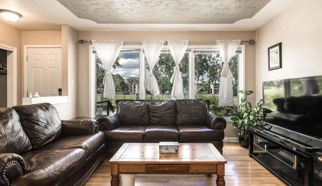 A@Home Ganzes Haus bei Chinook Mall, für 9 Personen by Interhome