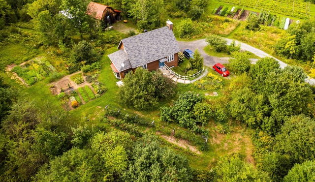 Accommodations for 12, private farm-to-table chef and activities!