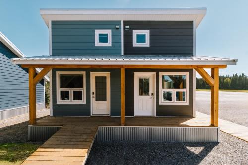 Adventure Knap Shack