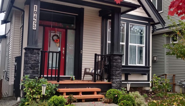 Albion Stay. You will feel like home. Spacious home basement with garden.
