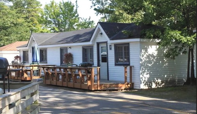 Alton Lodges