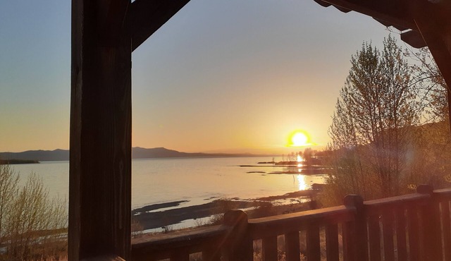 Amazing 2-bedroom bed & breakfast in Fort St. James