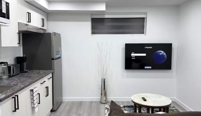 Amazing 2-Bedroom Basement Suite
