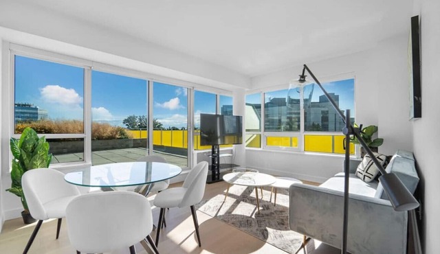 ARIES PALACE - Avant-Garde & Luxury DT RMD Living