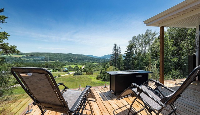 At the edge of the Parc National des Grands-Jardins