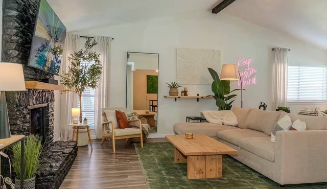 Austin Home with Private Pool & Spa in Austin