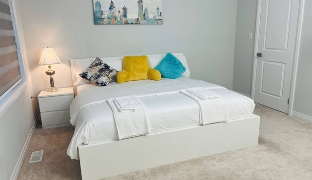 Awesome Brantford Home ~ Relax & Unwind in Comfort