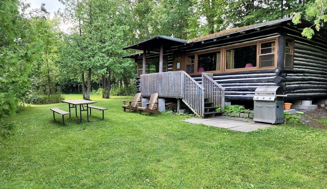 Balsam Lake Villa Cottages: 3-Bedroom Cottage #14