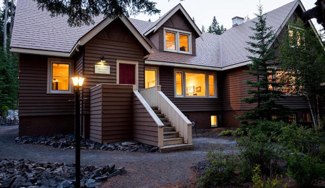 Banff Boutique Inn - Adults only
