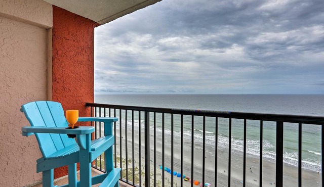 Beachfront Myrtle Beach Condo with Resort Access! in Myrtle Beach