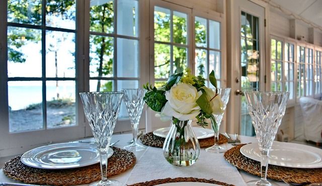 Beachfront Retro Chic Cottage nSTRTT-2024-164 2038