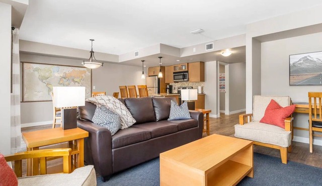 Beautiful 3-bed Canmore/Banff Mountainview Condo