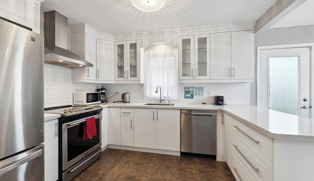 Beautiful 4 Bedroom House in Courtice