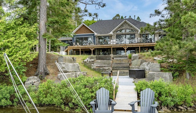 Beautiful 5 bed 3 bath cottage on Lake of Bays