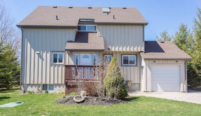 Beautiful Cottage w/Hot Tub by Grand Bend