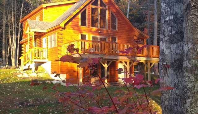 Beautiful Lakeside Log Home near Acadia National Park - kayak, canoe, swim, fish