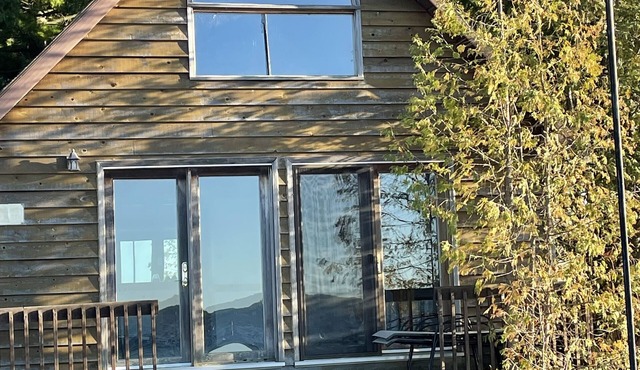 Beautiful Loft on the Lake