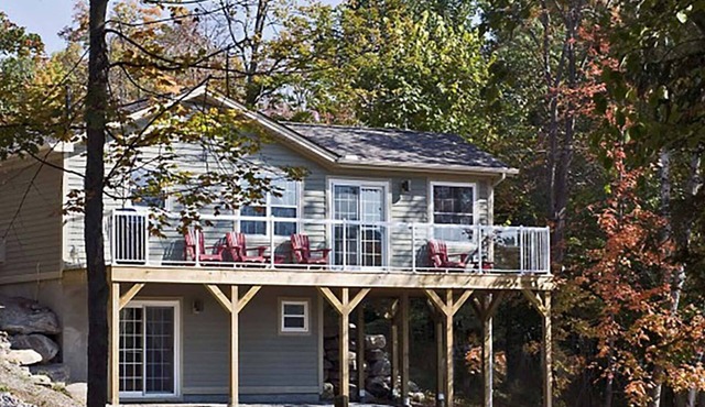 Beautiful Muskoka Cottage with Amenities on the Shores of Lake of Bays