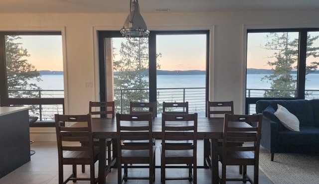 Beautiful new 3 bedroom house with stunning ocean views! A short walk to marina.