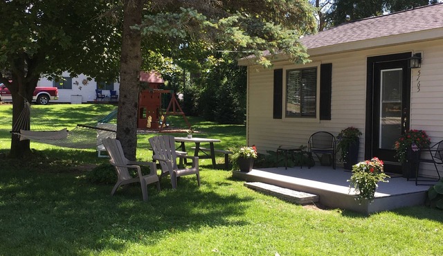 Beautiful Silver Lake Cottage/Boat, Swim, Relax, Sightsee/Great Location