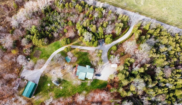 Beautiful villa with 10 acres to explore