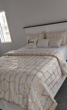 Bedroom with private bathroom in Southwest