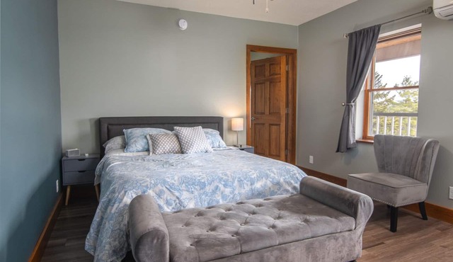 Bell Street Lodging-Suite