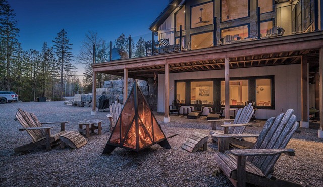 Big Tub Beach Retreat - Tobermory, Sandy Beach & Peninsula Room