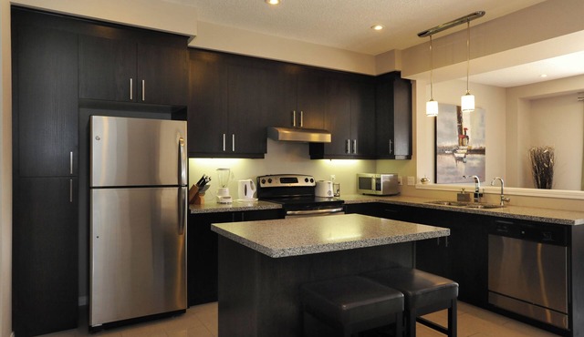 Boardwalk Homes - Vacation Homes & Executive Suites