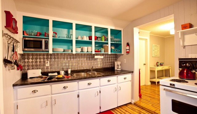 Book a home rental as a hotel alternative for your next vacation in Haileybury.