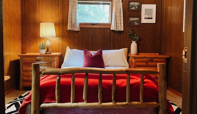 Bowerbird Beach Camp Cabin #6