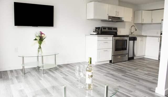 Bowmanville Marina Inn & Suites