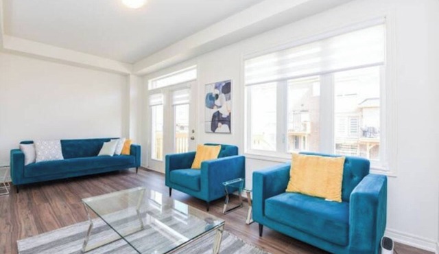 BRAND NEW 4BR Home in Waterdown