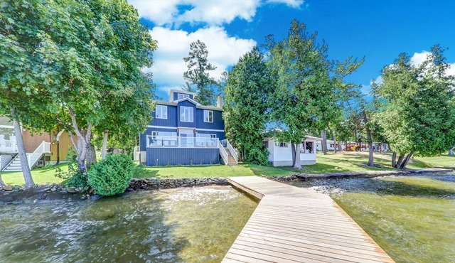 Breathtaking View 5 Bedroom Cottage Balsam lake
