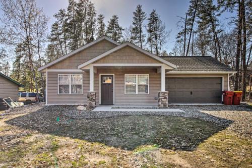 Breezy Point Cabin w/Fire Pit - Walk to Lake in Breezy Point