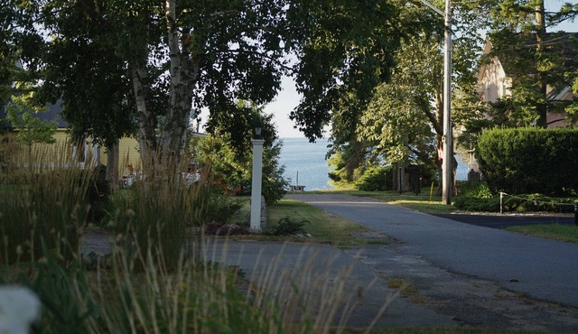 Bright and breezy cottage in the Village of Wellington - Long-Stay Rental