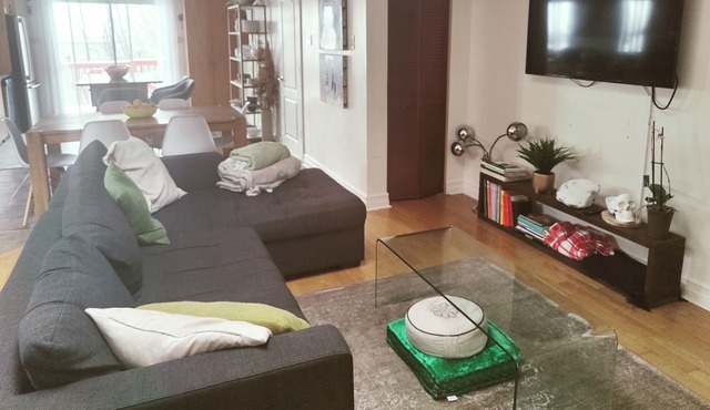 Bright and spacious 3 Bedrooms with Terrace