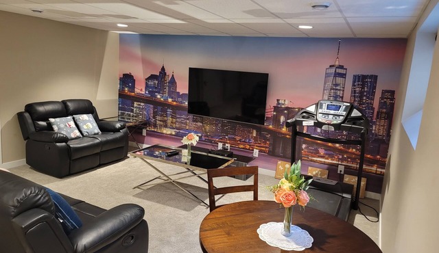Bright & Stylish suite in the city