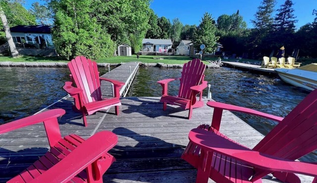 Buckhorn Lakeside Cottage
