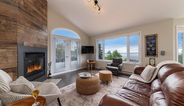 Condo 63: Fireplace, Views & Terrace - Top Floor