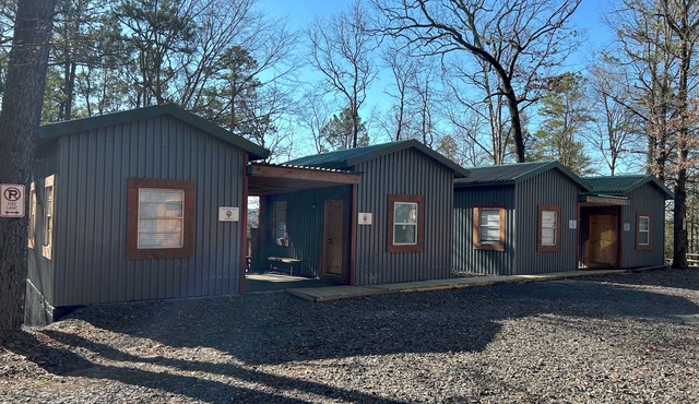 Cabin 4 - Rustic Mountain Cabin - Up to 4 persons in Hatfield