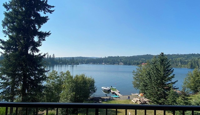 Cabin/Lakehouse on Waterfront of Deka Lake