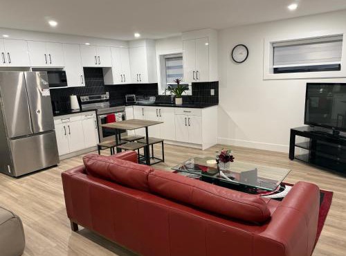 Calm & Cozy Private Suite