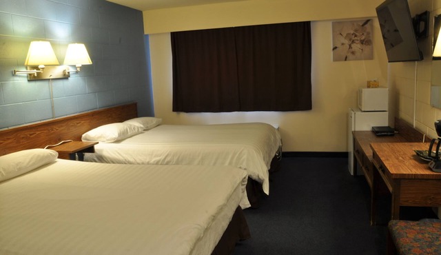 Canadas Best Value Inn Mile 0