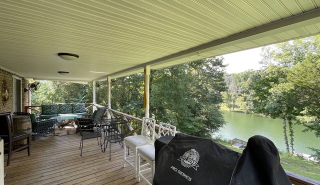 Caney Fork River Cottage. Sparta, TN. Fall Creek Falls, Kayaking, Fishing, Relax