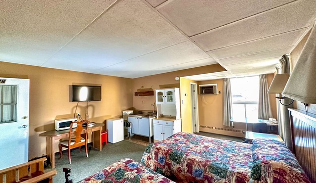 Capone's Hideaway Motel