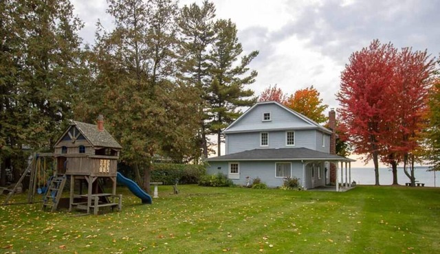Casa Bonita - Beautiful 4Br Simcoe Cottage w/ Swimming & Wi-Fi!