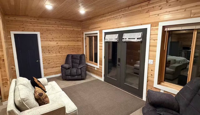 Cedar Studio w Full Kitchen + Living @ Whitetail Estates