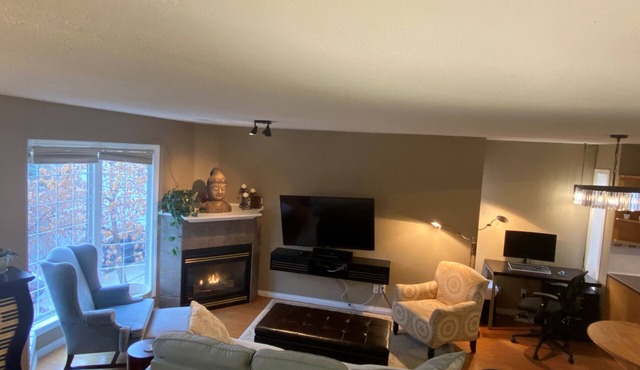 Central & Sunny Calgary Townhouse