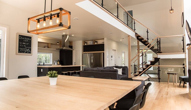 Chalet Le 26 de Charlevoix! Spa, Nature, Billiards, Pets allowed!